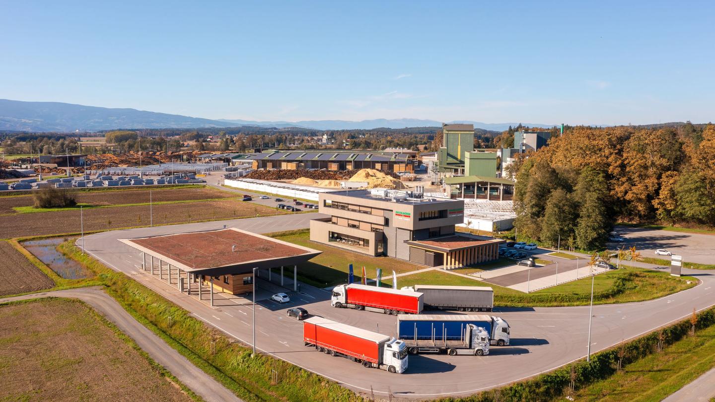 The new office building of HASSLACHER PREDING Holzindustrie, aerial view of terminal and office building