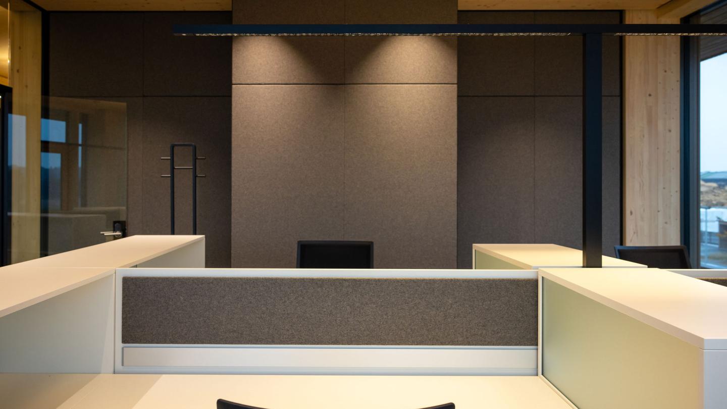 The new office building of HASSLACHER PREDING Holzindustrie, office workplace