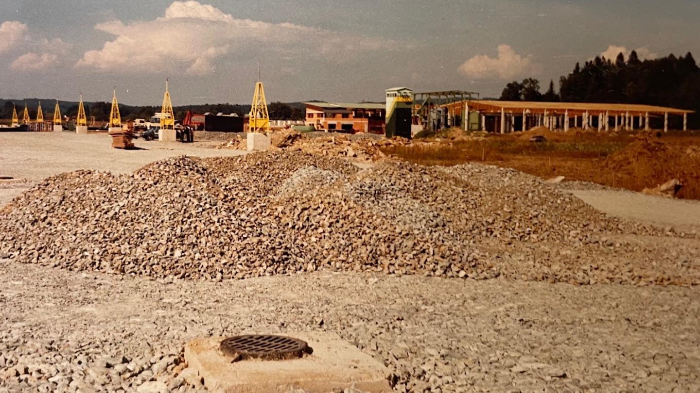 1.0 HIP 1985 Bau RH Platz, Büro,Heizung,Trockenpaketierung