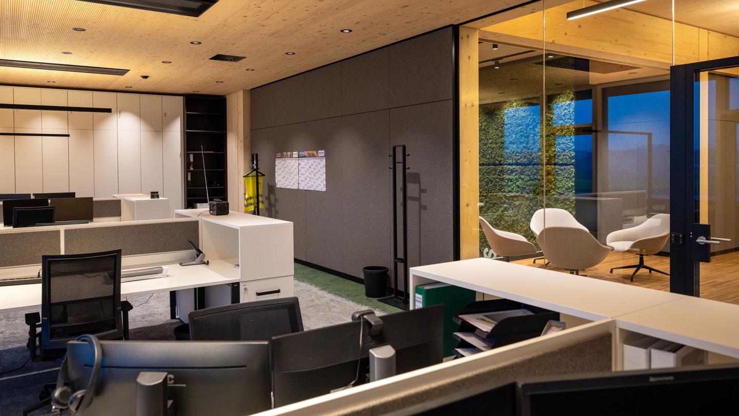 The new office building of HASSLACHER PREDING Holzindustrie, offices