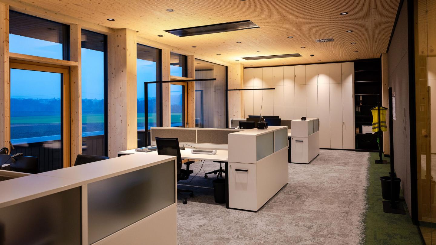 The new office building of HASSLACHER PREDING Holzindustrie, offices