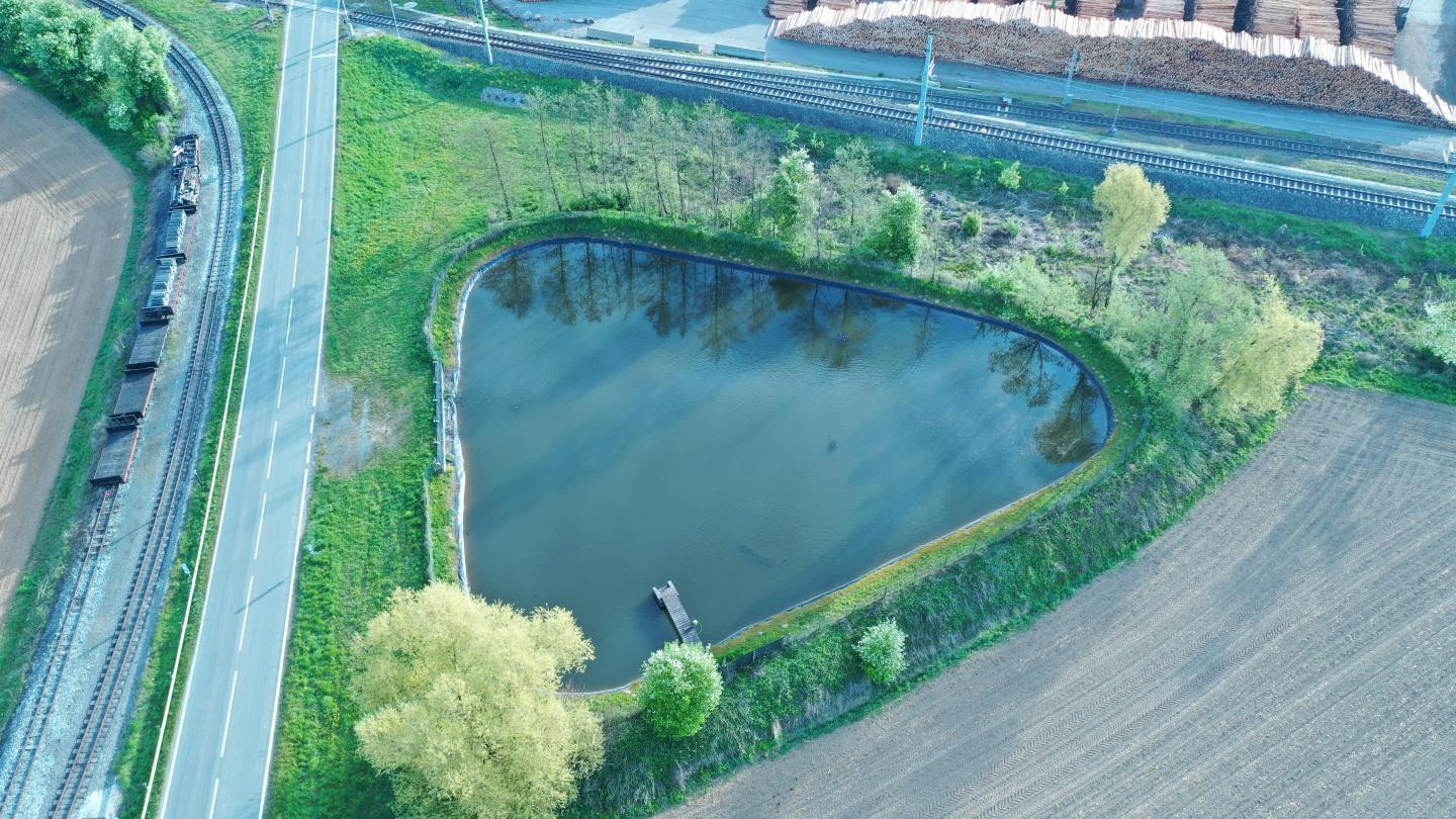 2.6 Errichtung eines Löschwasserteich 2004 